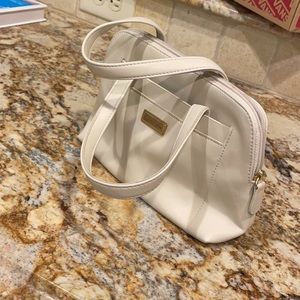 Liz Claiborne Creme handbag with gold accents